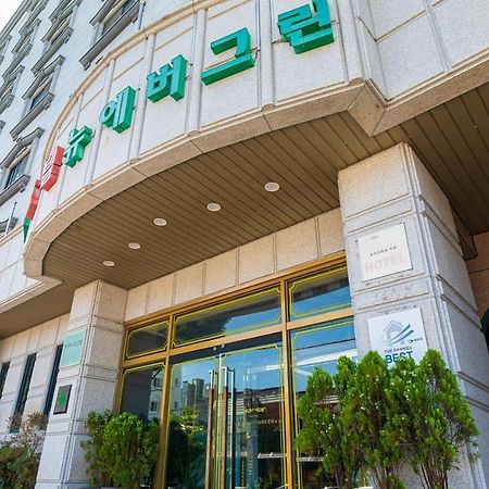 מוקפו Hotel New Evergreen מראה חיצוני תמונה