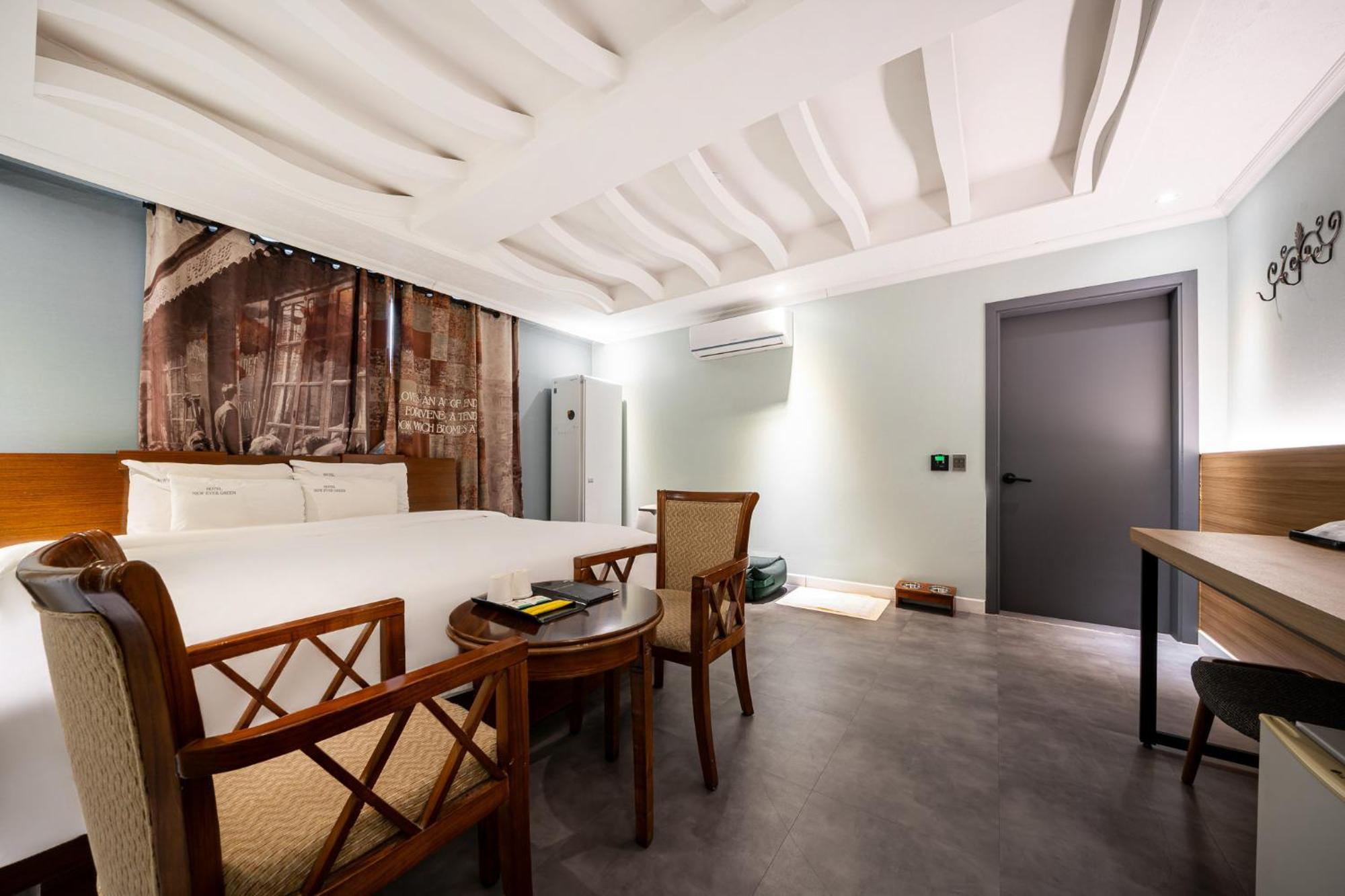 מוקפו Hotel New Evergreen מראה חיצוני תמונה