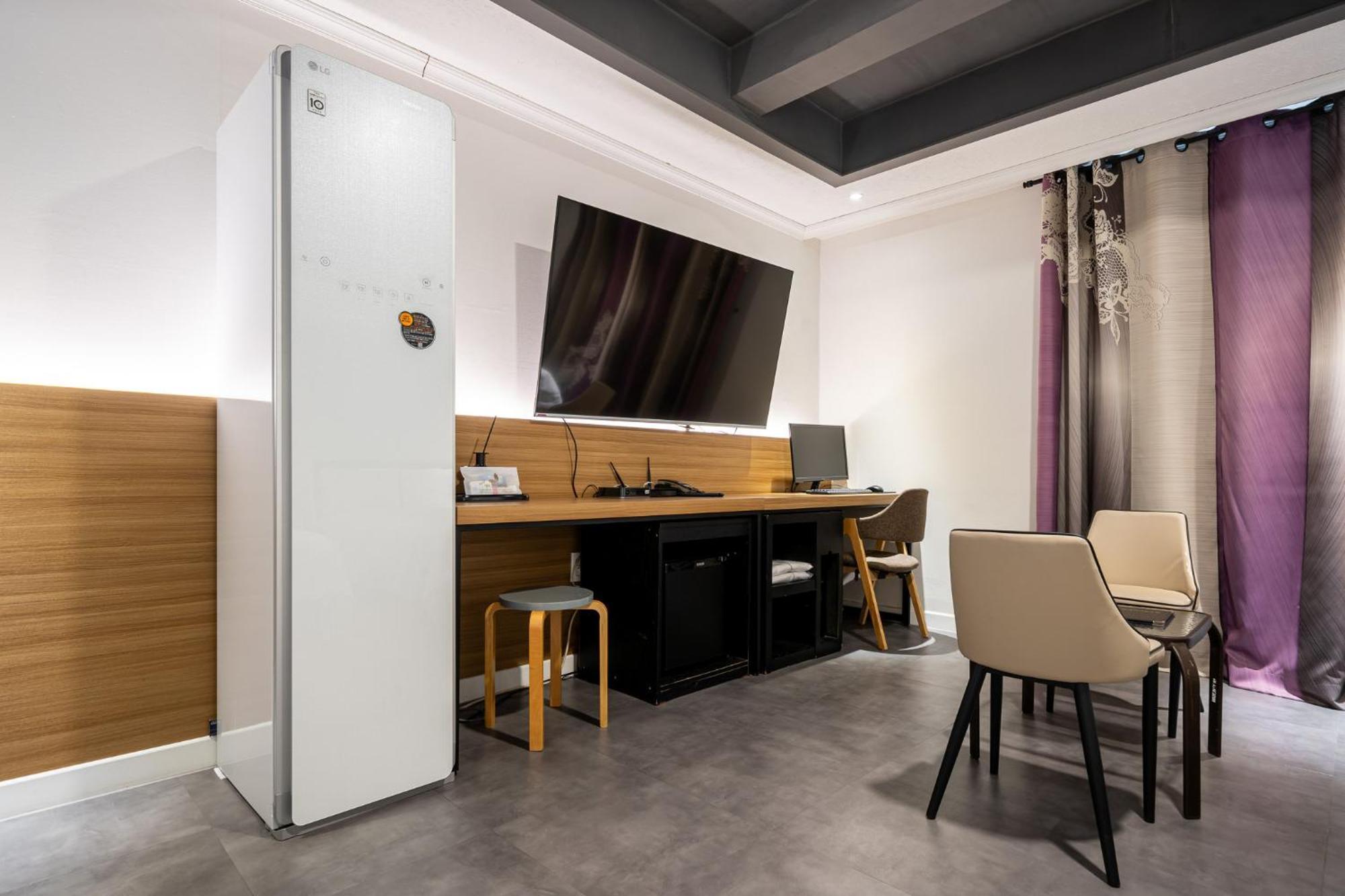 מוקפו Hotel New Evergreen מראה חיצוני תמונה