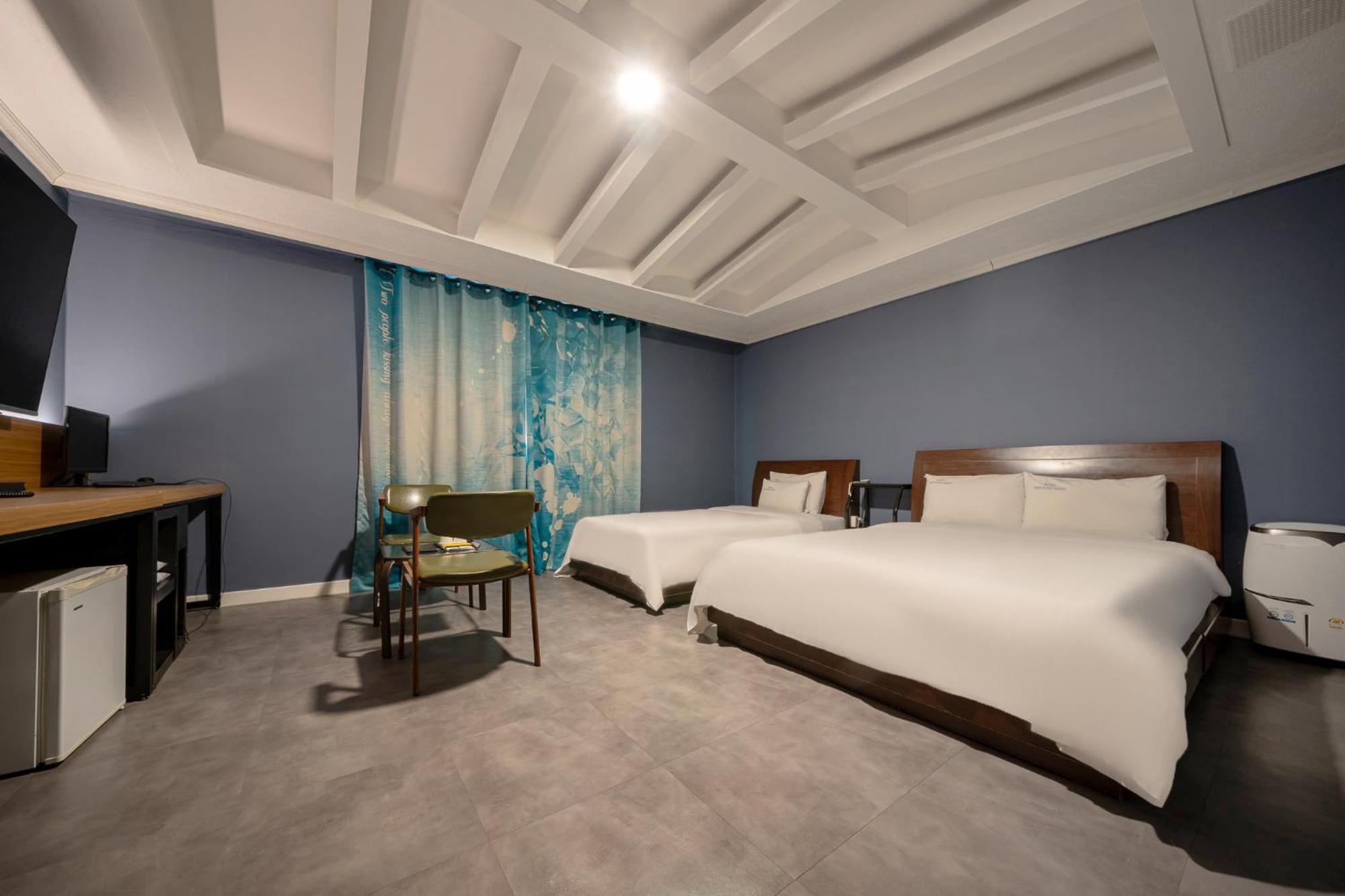מוקפו Hotel New Evergreen מראה חיצוני תמונה