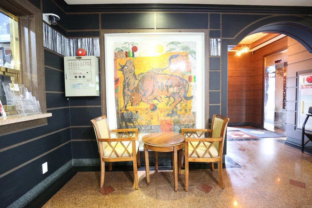 מוקפו Hotel New Evergreen מראה חיצוני תמונה