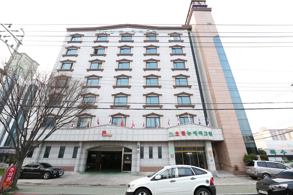 מוקפו Hotel New Evergreen מראה חיצוני תמונה