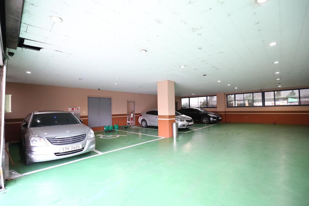 מוקפו Hotel New Evergreen מראה חיצוני תמונה