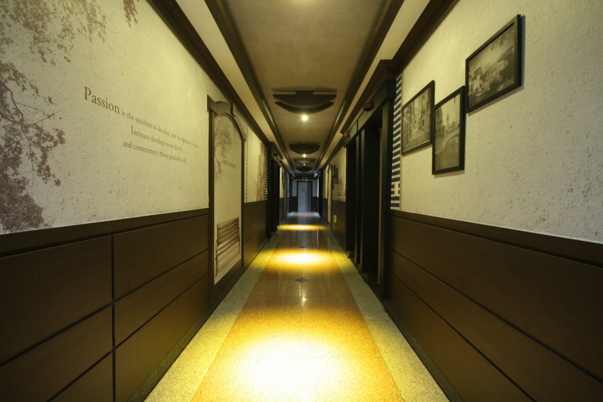 מוקפו Hotel New Evergreen מראה חיצוני תמונה