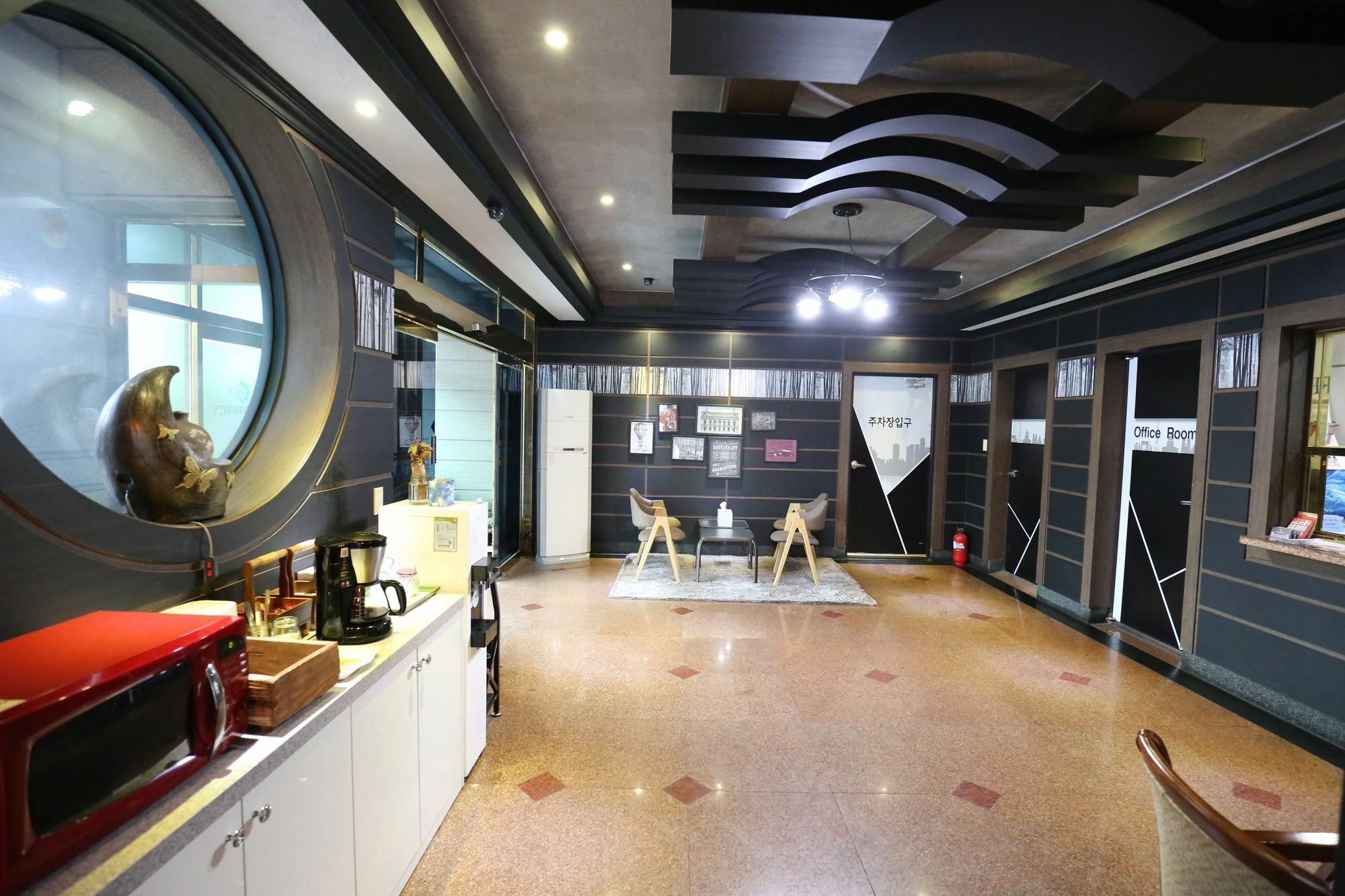 מוקפו Hotel New Evergreen מראה חיצוני תמונה
